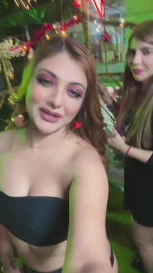 Khushi Mukherjee Instagram - Christmas party 🎉