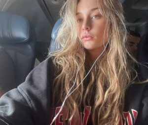 Kijsa Gifford Instagram - otw to set🎬