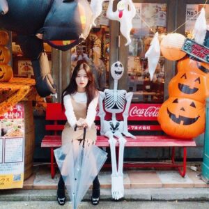 Kim Hyun-jin Instagram - around you🐈 8