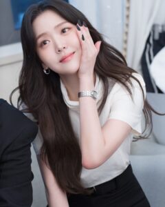 Actress Kim Ji-eun HD Photos and Wallpapers January 2025
