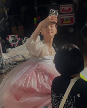 Kim Ji-eun Instagram - 여자(?)덕수 #체크인한양