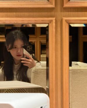 Kim Ji-eun Instagram - 제가 더빙 으로 함께한 애니메이션 영화 
<니코 : 오로라 원정대의 모험> 이 오늘 개봉 했습니다 !!
많은 관심 부탁드립니다 ! 🎄🎅🏻⛄️

#니코3 #니코_오로라원정대의모험 #스텔라