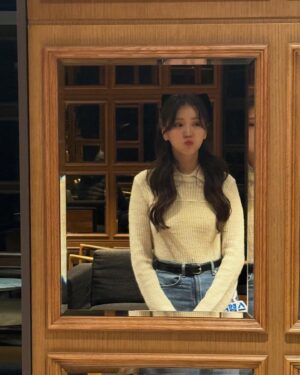 Kim Ji-eun Instagram - 제가 더빙 으로 함께한 애니메이션 영화 
<니코 : 오로라 원정대의 모험> 이 오늘 개봉 했습니다 !!
많은 관심 부탁드립니다 ! 🎄🎅🏻⛄️

#니코3 #니코_오로라원정대의모험 #스텔라