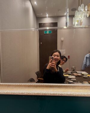 Kim Jin-kyung Instagram - 나보다 더 궁금해 하는 남편일상 ,,나를 곁들인😌👍🏻