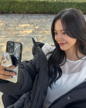 Kim Se-jeong Instagram - 오늘도 #취하는로맨스 
오늘 밤 10시 ! ENA에서 만나요!
