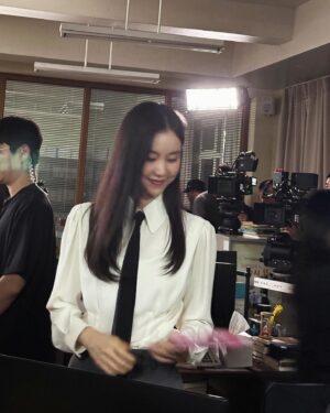 Kim Ye-won Instagram - 졔선생님의 플리 8318 🤍