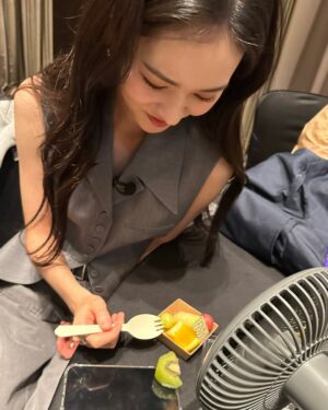 Kim Yoon-hye Instagram - ♥️🥝♥️