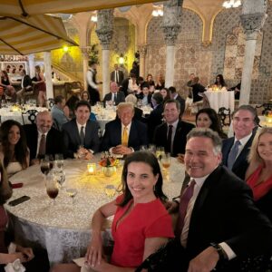 Kimberly Guilfoyle Instagram - President Trump welcomes Trudeau at Mar-a-Lago! 🇺🇸🇨🇦