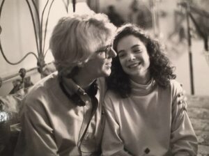 Kimberly Williams-Paisley Instagram - When I was 19, Charles Shyer jump-started my career, and I’ll always be grateful for the opportunity he and Nancy Meyers gave me. They were my Hollywood family for a time, and I wouldn’t be who I am today without them. He will be missed. I’m sending so much love to the family. ❤️❤️❤️

@nmeyers @charlesshyerofficial @anniemeyersshyer @halliemeyersshyer