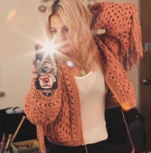 Kirsten Storms Instagram - If you know me well, you know my motto when it comes to making sweaters… ✨ Fringe on everything ✨ #crochetersofinstagram