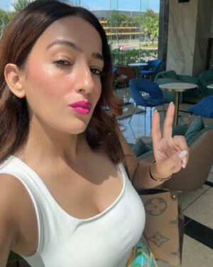 Kiwi Tandon Instagram - Little moments from Vietnam 🇻🇳 part -1 

1. Rocking Hot 💄 in a country where makeup is a rare sight—definitely standing out in the crowd! 🤣
2. Ocean  breeze, sandy toes, and us together 🌊💕
3. Me time for 🤳🙃
4.Our beautiful villa property @meliavinpearlphuquoc @meliahtlresorts must stay if u visit phu Quoc 
5.  Natures tiny wanderer 🐌 
6. My little world🫶🏻
7.Our private villa facing beach side 🏝️ 
8.. My best friend my little sis ❣️ ( it was our first actual trip after ages )
9- 15The famous bana hills , golden bridge 
16-19 Lantern city ( it’s beautiful in night) 
20. Good night 😴 

(Vacation , Vietnam vacation, travel blogger, travel pics, blog, beauty bloggers, Indian beauty blogger, chic style, fashion blog, minimal makeup, family vacation)

#travelreel #vietnamtravel #vietnamfood #vietnamtrip #vacationpost #vacationtime #summervacation #travelbloggers #beautybloger #pinklipstick #husbandandwife #vacation #vietnam #hanoi #beachviews #beaches #beachvibes #luxuryvillas #luxuryresort #phuquoc #sandandbeach