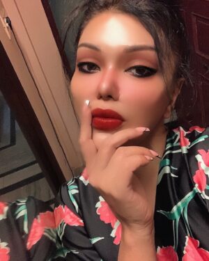 Koena Mitra Instagram - Grow, Glow, Flow❤️‍🔥🫶

See ya beautiful Pune ❤️ 

#koenamitra #koena #lovemyjob #lovemylife #fashionstyle #lovetrance #lovetraveling #artistlife #puneinstagrammers #punedairies #punecity #punekar