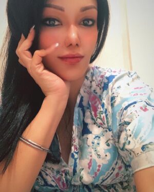 Koena Mitra Instagram - Just….. vibing , creating, learning  and Loving❤️🎬😎 

#lovelife #love #lovemyjob #lovemywork #lovemyself❤ #lovemybiz #bollywood #bollywoodactor #bollywoodactress #bollywoodlife #traveler #fashion #fashionforward #fashionfreak #stylefreak #mood #intagood #instamood #instadaily #funk #fiesty #koenamitra #koéna #koenamitra😊🙌 #koenamitra❤️ #koenamitrabollywood #koenamitrasaidit #koenamitraworld #koenamitraofficial #koenamitrakoenamitra