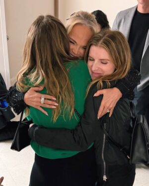Kristin Chenoweth Instagram - The end of this year (Q4, if you will!) has been the most beautiful whirlwind. So much love. So much happiness.