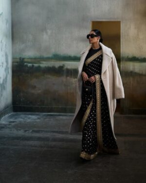 Krithika Babu Instagram - Sabyasachi Campaign August 2024
@sabyasachiofficial 
@tarunvishwaofficial
@sandhyashekar 
@miteshrajani
 #Sabyasachi #TheWorldOfSabyasachi #SabyasachiJewellery #SabyasachiAccessories #25YearsOfSabyasachi 
#krithikababu