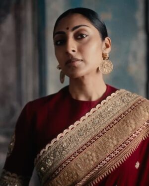 Krithika Babu Instagram - Sabyasachi Campaign August 2024
@sabyasachiofficial 
@tarunvishwaofficial
@sandhyashekar 
@miteshrajani
 #Sabyasachi #TheWorldOfSabyasachi #SabyasachiJewellery #SabyasachiAccessories #25YearsOfSabyasachi 
#krithikababu