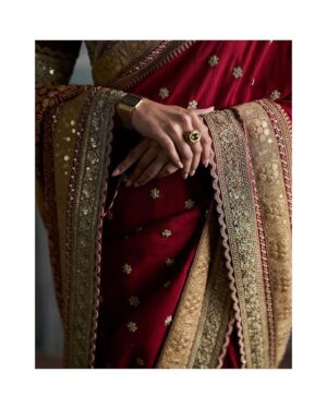 Krithika Babu Instagram - Sabyasachi Campaign August 2024
@sabyasachiofficial 
@tarunvishwaofficial
@sandhyashekar 
@miteshrajani
 #Sabyasachi #TheWorldOfSabyasachi #SabyasachiJewellery #SabyasachiAccessories #25YearsOfSabyasachi 
#krithikababu