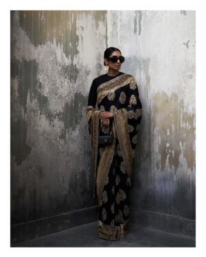 Krithika Babu Instagram - Sabyasachi Campaign August 2024
@sabyasachiofficial 
@tarunvishwaofficial
@sandhyashekar 
@miteshrajani
 #Sabyasachi #TheWorldOfSabyasachi #SabyasachiJewellery #SabyasachiAccessories #25YearsOfSabyasachi 
#krithikababu
