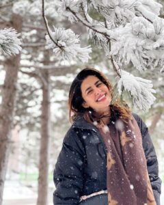 Actress Kubra Khan HD Photos and Wallpapers July 2023