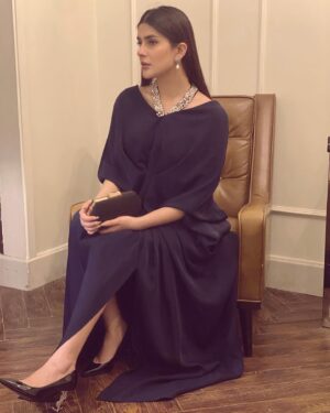Kubra Khan Instagram - 🖤✨
______________________
👗 : @saniamaskatiya 
@shafaqhabibjewellery ❤️
✨ @refileofficial