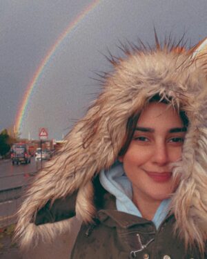 Kubra Khan Instagram - Something about Snow and Rainbows. You just can’t not take a picture with it. 
#AfterRainComesTheRainbow 🌈🌈