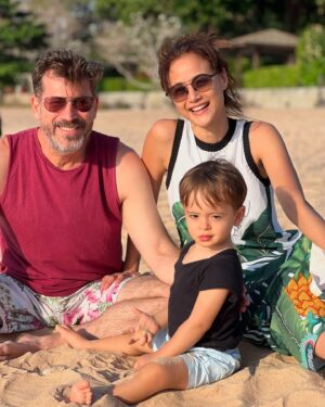 Kullanat Preeyawat Instagram - Holiday vibes…😋 #familytime #fonkulljourney #jacobdwinter