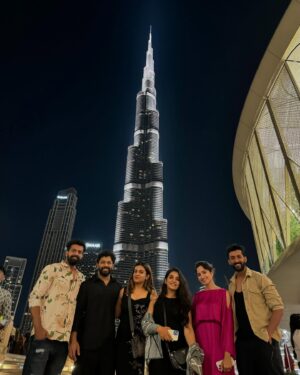 Kushee Ravi Instagram - We don’t see flaws , just fun !! 
.
.
.
#dia #film #filmindustry #dubai #soulofdia #kannnadathi❤️ #crazyfriends #funtalks