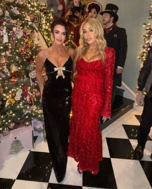 Kyle Richards Instagram - This past weekend spent with family & friends celebrating the holidays 🎄& the beautiful @mssarahcatharinepaulson’s birthday! Thank you @nickyhilton for the beautiful @rebeccavallance dress #nickyhiltonxrebeccavallance