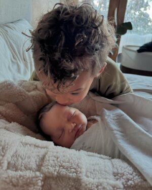 Kylie Bunbury Instagram - Asha Rose 🌹 Joined us with the first snow. At home, in water on 11.4.24 
The expansion of our hearts is beyond belief. We are complete. 💫