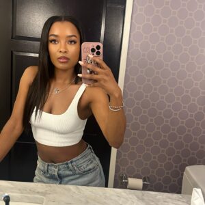 LaToya Tonodeo Instagram - Just a girl in a hotel bathroom with some good light