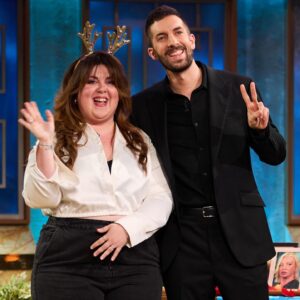 Lala Chus Instagram - La única estrella de esta Nochevieja: @lalachus3 🍇🔔