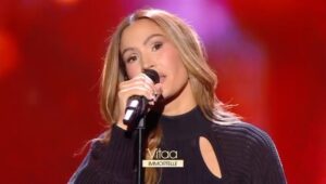 Lara Fabian Instagram - Ma @larafabianofficial pour cette chanson, ce chef d’œuvre, ta plume, tes larmes… Pour cet honneur d’avoir pu me trouver là devant toi et l’interpréter puis te toucher…
Merci 🙏🏻❤️
