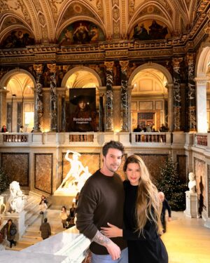 Larissa Gacemer Instagram - Çok tatlısın Wien 🫶🏻 😍🎄💫 #xmas