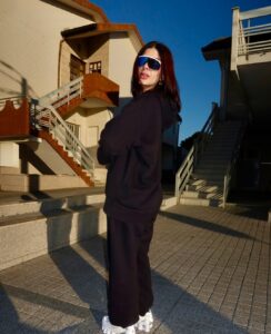 Actress Lary Bottino HD Photos and Wallpapers December 2024