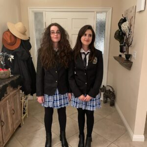 Laura Marano Instagram - Happy birthday to the best costume partner in the world!!!! @vanessamarano is truly the most wonderful person and sister…and genuinely has the best costume ideas of all time. I’m not sure if she was born with that talent because she’s a Halloween baby or if it was something she acquired over the years, but it’s a skill I take advantage of every year!!! Everyone say happy birthday to Vanessa!!!!
