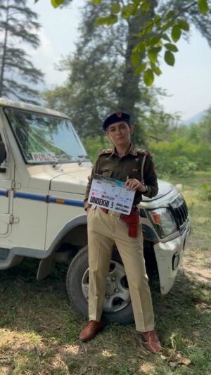 Lavina Tandon Instagram - Senior Inspector “Rashi Dangwal”
Reporting Sir !!! 
.
.
.
From Lavvina to Rashi in 30 seconds ✨
.
.
. 
Ab tak dekha nahi toh jao aur Dekho
#Undekhi3 only on @sonylivindia 
What are you waiting for Sir jee ??? 

Thankyou for making me Rashi ✨
@applausesocial 
@banijayasia 
@ashishrshukla 
@ashwaryvats 
@abhishekgargya 
@chiragsalian1
@ishan_jawadekar08 
@kavishsinha 
@onmykayroll 
@vijaykarki_143 
@shinde_jyotika 
@nirajraj7996 
@komalshinde.214