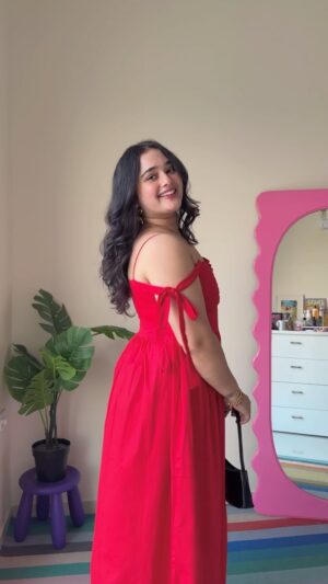 Laxmi Shetty Instagram - PT 1 | Dresser/party outfits for Christmas ⭐️🎄💋

comment “link” for product deets!✨
.
.
.
.
.
.
.
.
.
.
#christmasoutfits #christmasoutfitideas #midsizefashion #partyoutfits #outfitinspo #explorepage #reddresses 

Christmas outfit ideas, party outfits, red dresses, midsize fashion, explore page