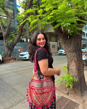 Laxmi Shetty Instagram - Hi <3