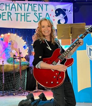 Lea Thompson Instagram - Had a trip back in time to the place where we shot the dance in #bttf to talk to the crew of a documentary #losttothefuture about what happened to the original #fender guitar from this scene.  It’s a beautiful church in the heart of Hollywood. I’ve signed a lot of these beautiful red guitars it was nice to play one!!! Thank you @elainakarras_ for always making me feel special.