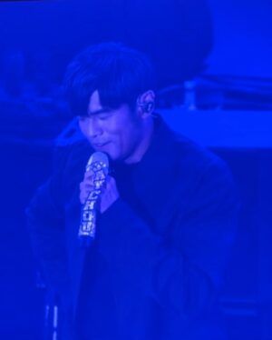 Lee Chien-Na Instagram - 從第一張專輯就開始購買
每天上課前 下課後一定跟姐姐在家瘋狂練唱
一到KTV就是一連串周杰倫 停不下來
經過24年了
依然是粉絲
第一次進大巨蛋 第一次看周杰倫（票太難買了）
滿滿的回憶
謝謝你創造那麼多好棒的音樂

#周杰倫
#破蛋