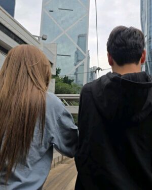 Lee Eun-jae Instagram - 2024 위대한 재쓰비를 도와주신 많은 분들 정말 감사했습니다 열화와 같은 성원이 있다면 다시 돌아올 수도 있지 않을까요? ㅎ ㅏㅎ ㅏ 눈이 올랑 말랑은 지금 바로 음원 사이트 어디서든 확인하실 수 있습니다💥