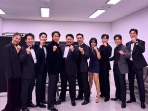 Lee Ha-nee Instagram - .
함께여서 그저 좋았다.
축복같은 동료들.
(시상식 끝나고 새벽2시부터 회식하는 미친사람두라…)
사랑해❤️