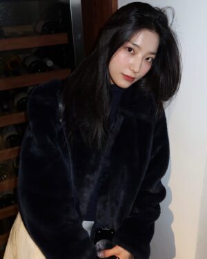 Lee Sae-rom Instagram - 25.01.07🎂💝🎶