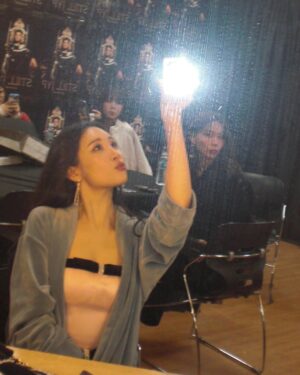 Lee Sun-mi Instagram - 시켜줘 명예 JYP
