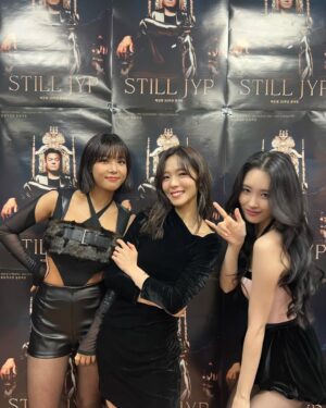 Lee Sun-mi Instagram - 시켜줘 명예 JYP
