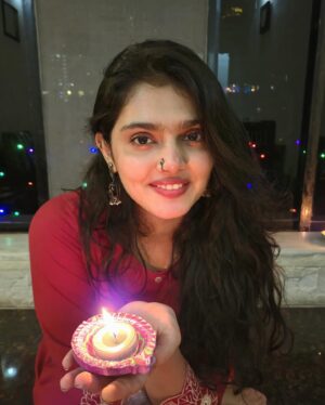 Leher Khan Instagram - Happy Diwali to all 🪔✨