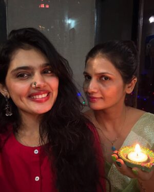 Leher Khan Instagram - Happy Diwali to all 🪔✨