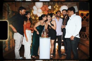 Leher Khan Instagram - To my beautiful family 🤍 
I love youuuu 💕💕