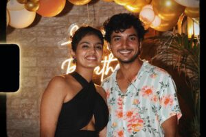 Leher Khan Instagram - My heart feels full 🤍 
Thank you so much 🌸
Nothing much to say, just so much love 🥰
(Missed you @atlee47 sir) 💕