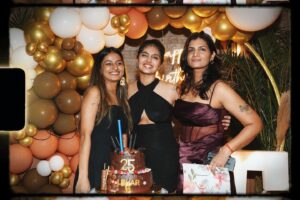 Leher Khan Instagram - My heart feels full 🤍 
Thank you so much 🌸
Nothing much to say, just so much love 🥰
(Missed you @atlee47 sir) 💕